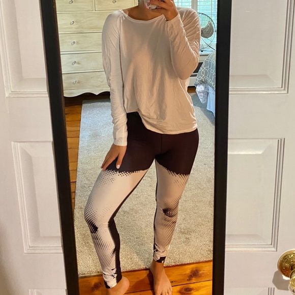 Under Armour Pants - Under armour b&w full length leggings